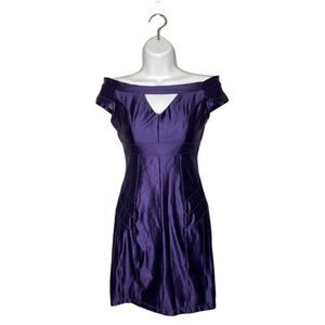 Guess‎ Stretch Satin Off the Shoulder Keyhole Dress XS